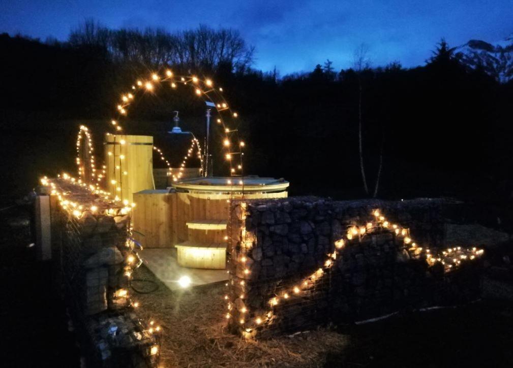 Au-Dela Des Nuages, Maison D'Hotes Insolite & Spa Aubessagne Zewnętrze zdjęcie