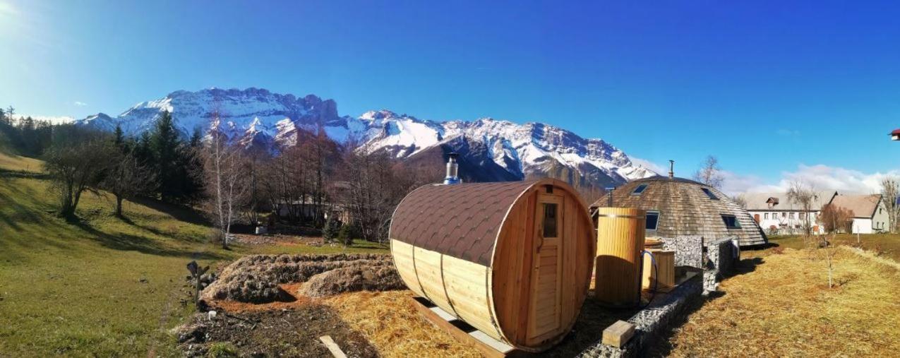 Au-Dela Des Nuages, Maison D'Hotes Insolite & Spa Aubessagne Zewnętrze zdjęcie