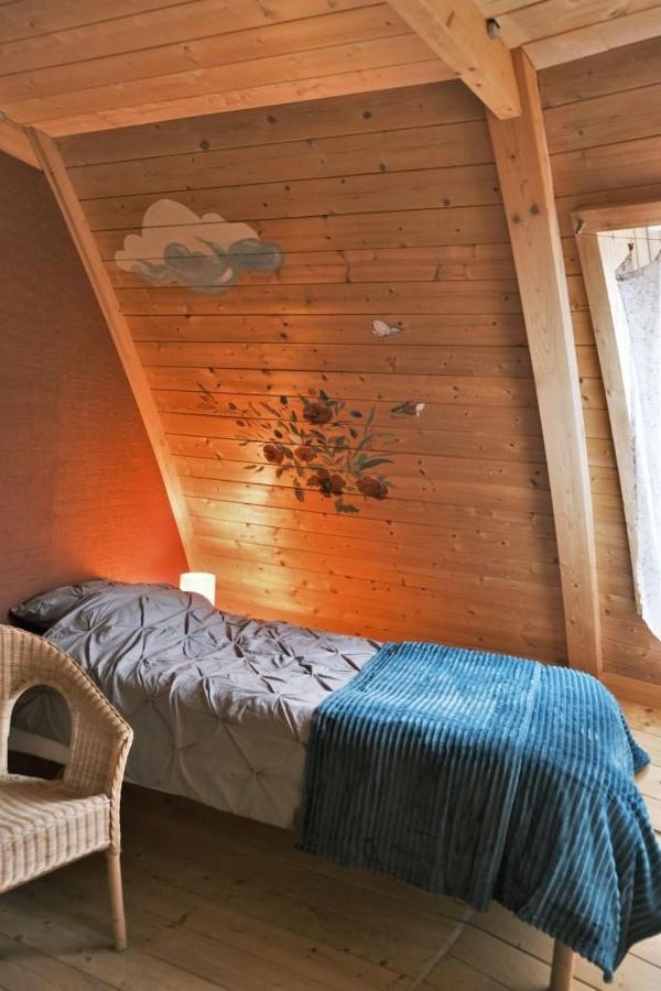 Au-Dela Des Nuages, Maison D'Hotes Insolite & Spa Aubessagne Zewnętrze zdjęcie