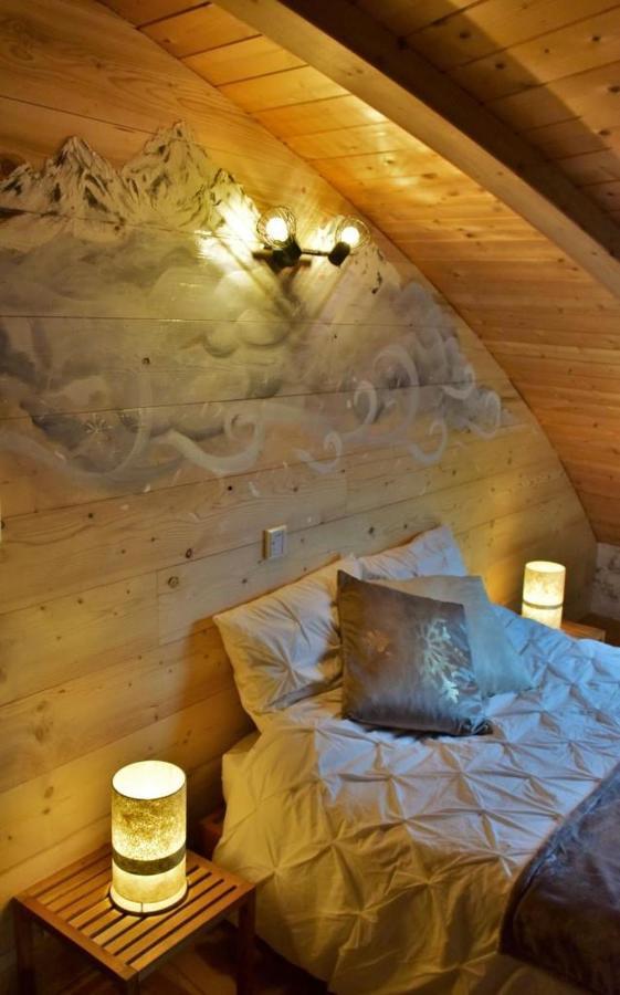 Au-Dela Des Nuages, Maison D'Hotes Insolite & Spa Aubessagne Zewnętrze zdjęcie