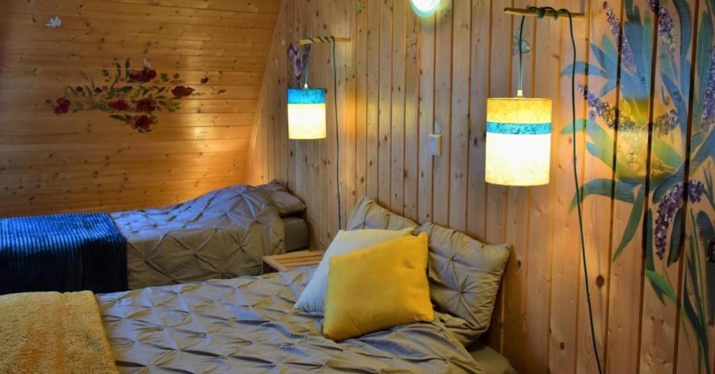 Au-Dela Des Nuages, Maison D'Hotes Insolite & Spa Aubessagne Zewnętrze zdjęcie