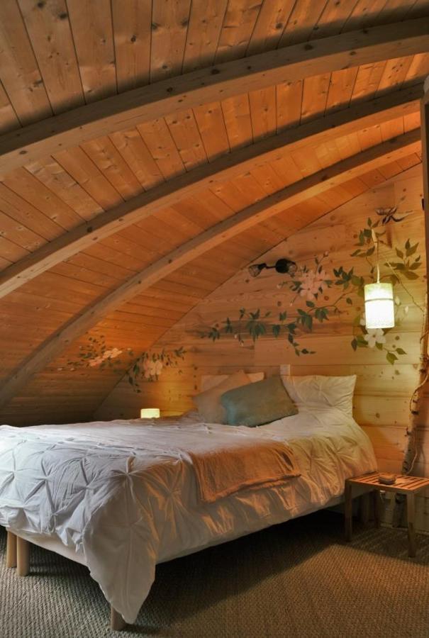Au-Dela Des Nuages, Maison D'Hotes Insolite & Spa Aubessagne Zewnętrze zdjęcie