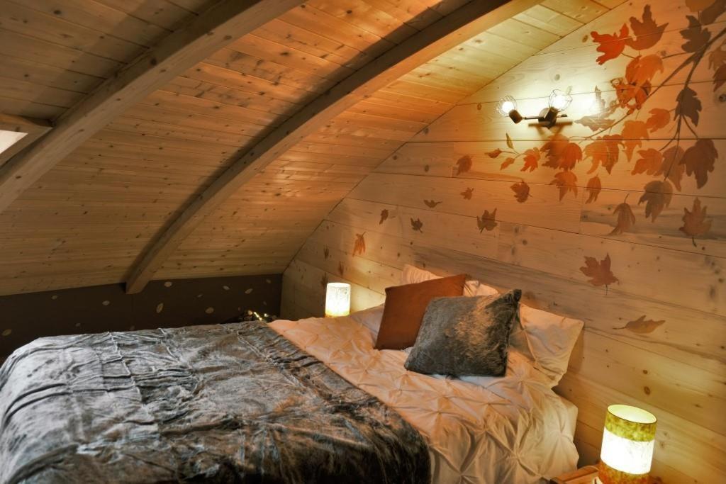 Au-Dela Des Nuages, Maison D'Hotes Insolite & Spa Aubessagne Zewnętrze zdjęcie